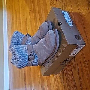 UGG Womens Cambridge boots knit Chestnut size 9